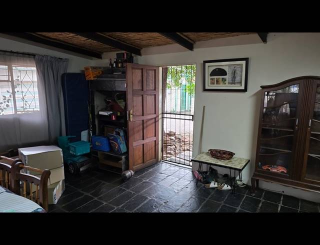 2.10HA SMALLHOLDING FOR SALE IN WATERKLOOF AH